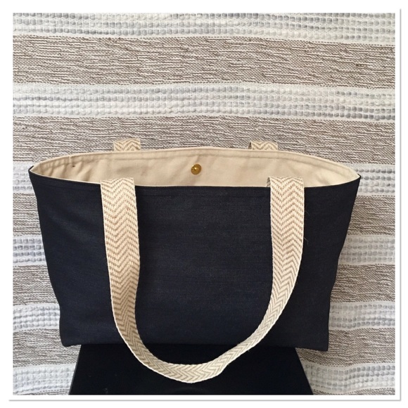 HBBK Cruise and Resort Luxury Vegan Tote - Picture 3 of 8